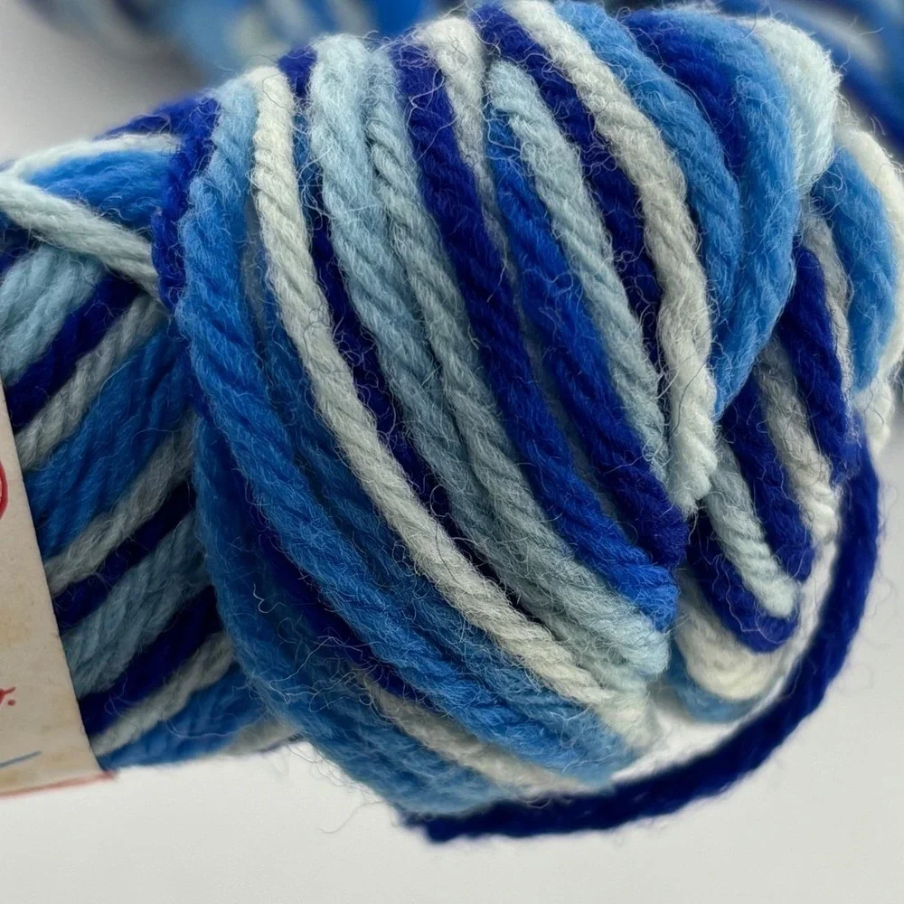 Dawn Knitting Worsted Yarn 1145‎ Shaded Blues 100% Virgin Wool 7 1 oz Skeins